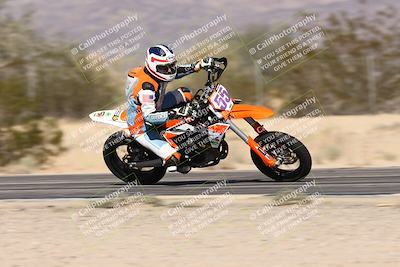 media/Dec-01-2025-Moto Forza (Mon) [[2daa91e15f]]/2-Intermediate Group/Session 3 (Turn 7 Inside Pans)/